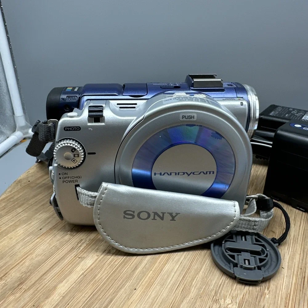 Sony HandyCam DCR-DVD300 Digital Video Camera Recorder Bundle w/ Charger & Accs